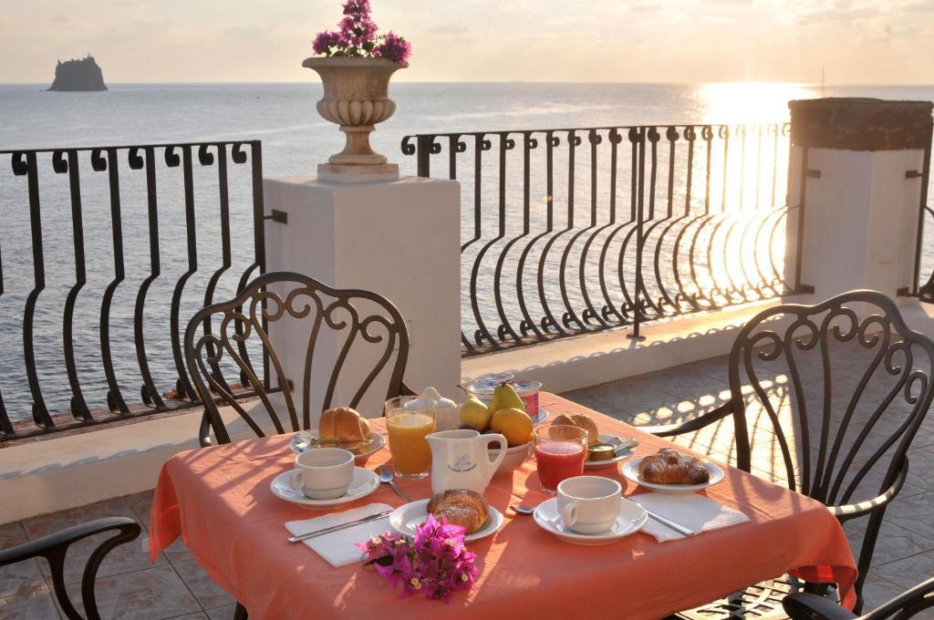 Hotel Villaggio Stromboli - isola di Stromboli Esterno foto