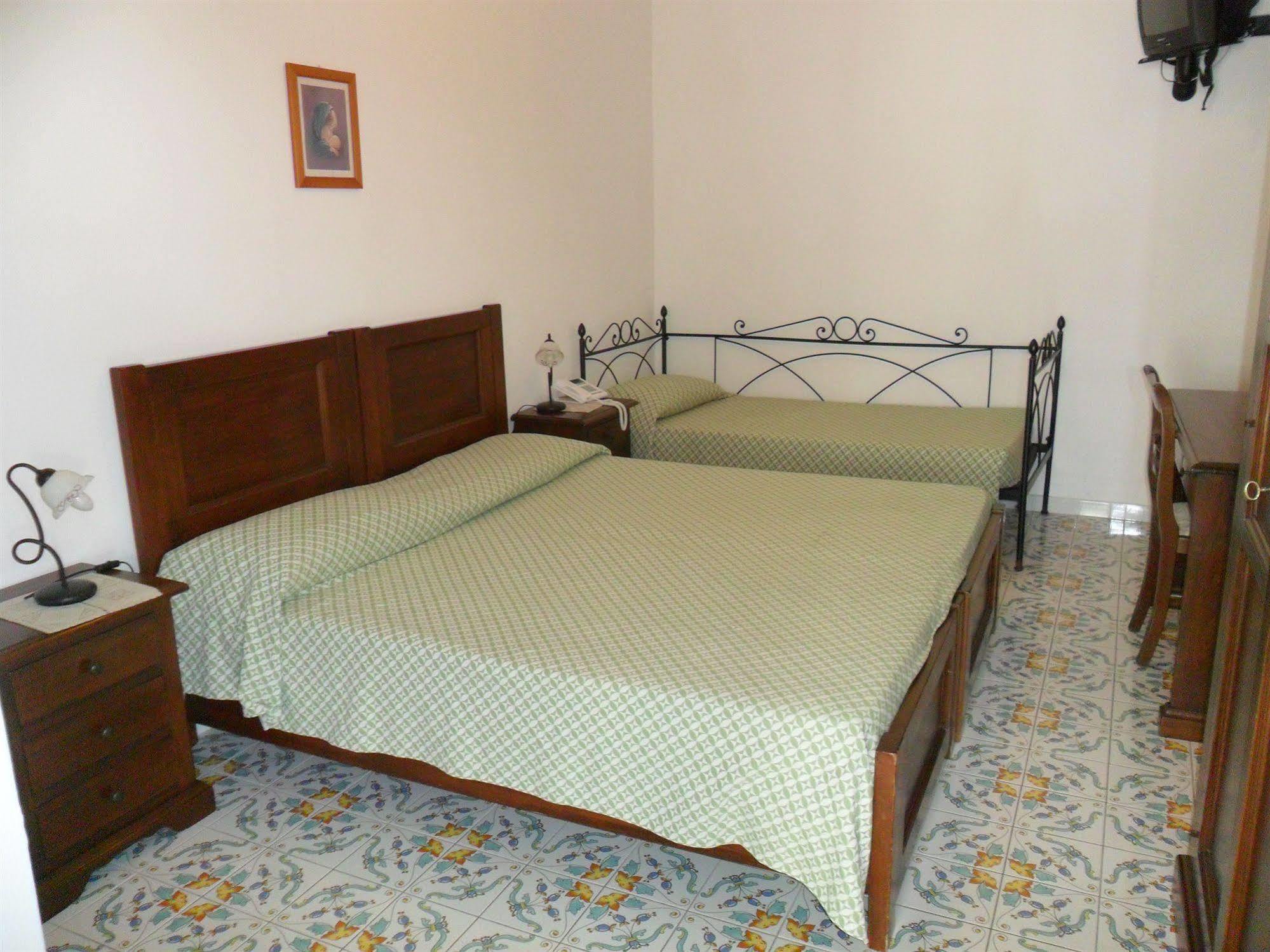 Hotel Villaggio Stromboli - isola di Stromboli Esterno foto