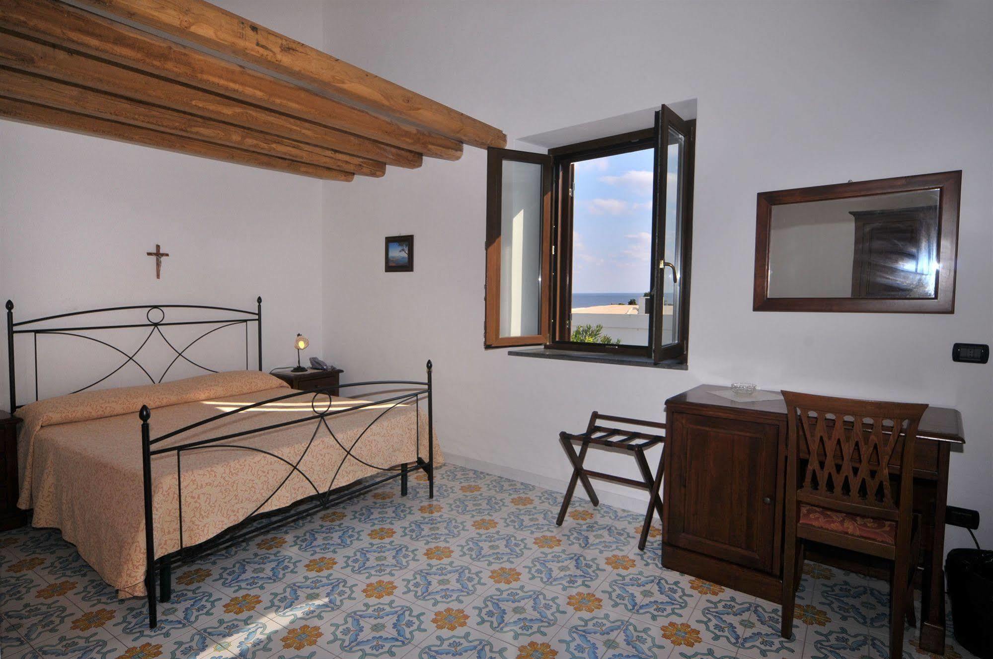 Hotel Villaggio Stromboli - isola di Stromboli Esterno foto